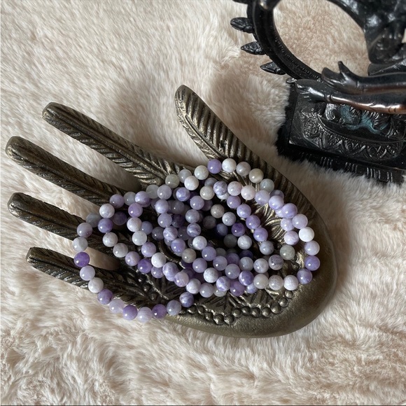 Jewelry - Lavender Jade Stretch Bracelet